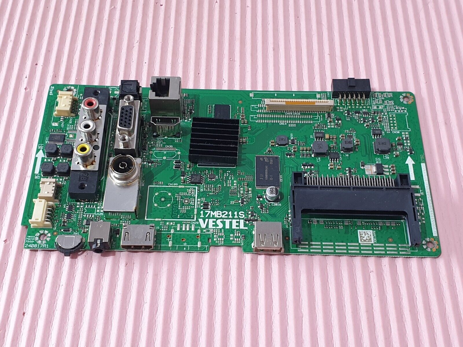 MAIN BOARD MB JVC LT-32C690A LT-32C690 A TV 17MB211S 23551131 SCREEN:LSC320AN10
