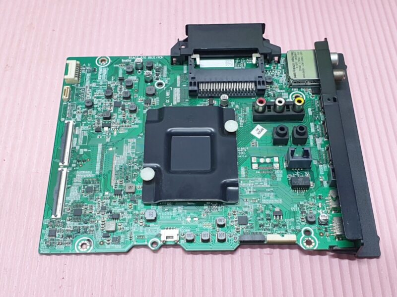 MAIN AV BOARD MB HISENSE H65B7100UK LED TV RSAG7.820.8831/ROH SCREEN:HV650QUB - Image 2