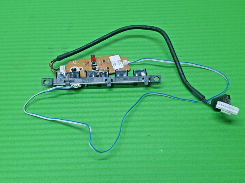 IR REMOTE CONTROL SENSOR UNIT + POWER BUTTON SAMSUNG LE32A336J1D TV BN41-00709A