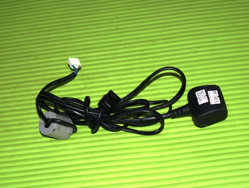 UK 3 PIN PLUG AC POWER CABLE LEAD FOR TOSHIBA 32XV555D 37XV555D 42XV555D LCD TV