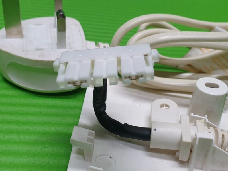 WHITE UK 3 PIN AC POWER CABLE CORD LEAD FOR LG OLED55B6V OLED65B6V OLED55B7V TV - Image 4