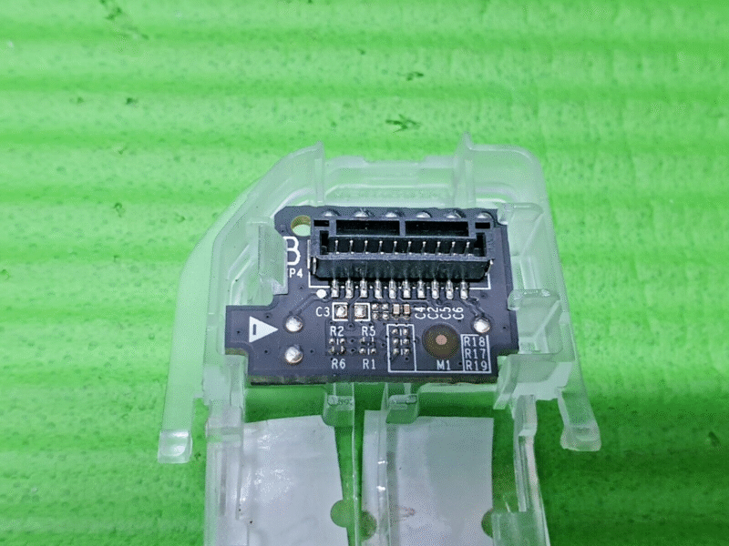 POWER SWITCH CONTROL BUTTON IR SENSOR FOR 65A7300FTUK LED TV RSAG7.820.8441/ROH - Image 3