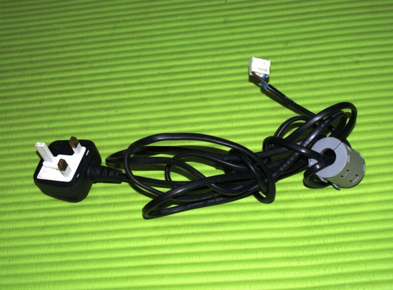 UK 3 PIN PLUG AC POWER CABLE LEAD FOR TOSHIBA 32XV555D 37XV555D 42XV555D LCD TV - Image 2