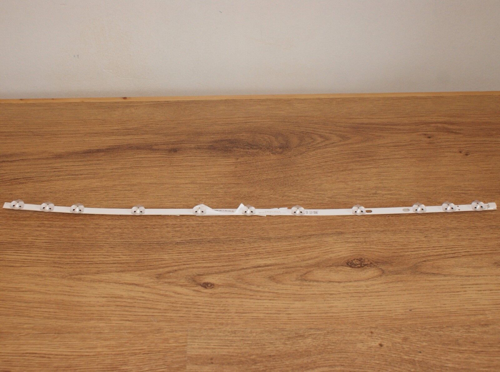 LED BACKLIGHT STRIP VES315WNDA-01 VES315WNDA-02 VES315WNDA-03 TV 32" NDV REV1.1