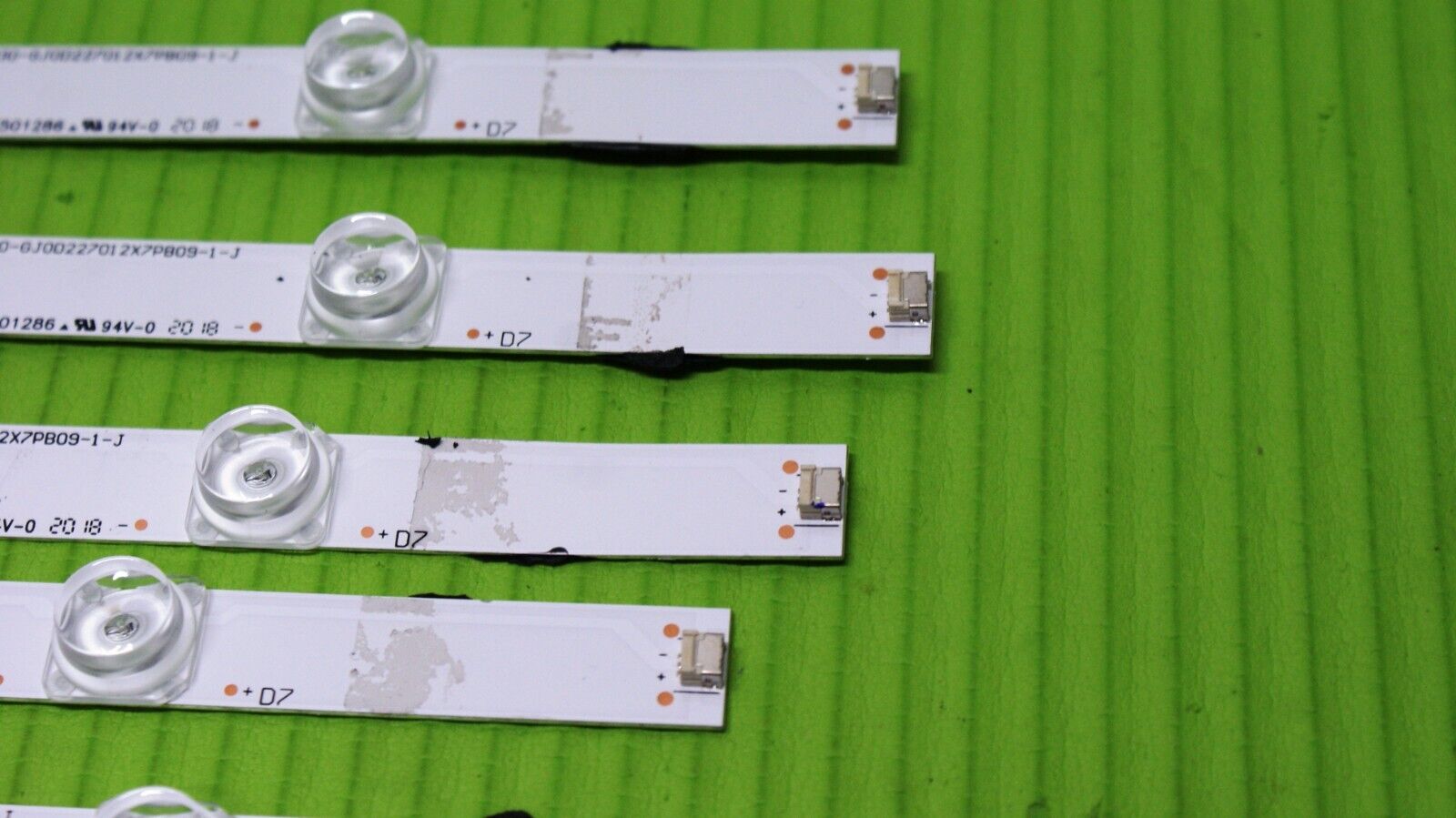 FULL LED BACKLIGHT SET FOR PHILIPS 70PUS7555/12 70" LED TV (LB-GM3030) CC700PV3D - Image 4