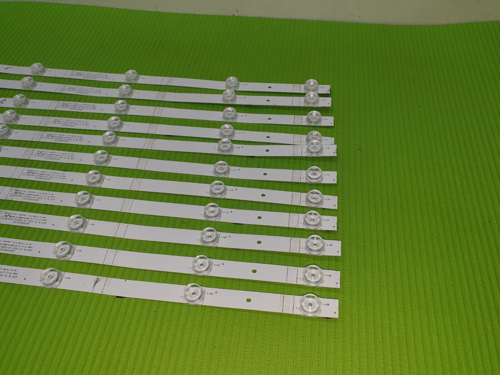 11 X LED BACKLIGHT SET FOR HISENSE 65A7GQTUK TV SH65D06-ZC46AG-05 HD650Y3U71-T0L - Image 3