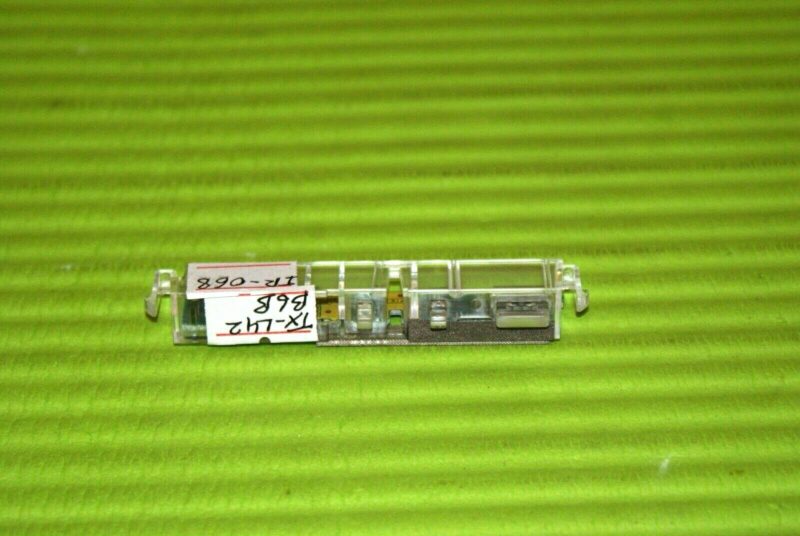 IR REMOTE CONTROL SENSOR PANASONIC TX-L42B6B TX-L50B6B TV TNPA5822 1 K E239218
