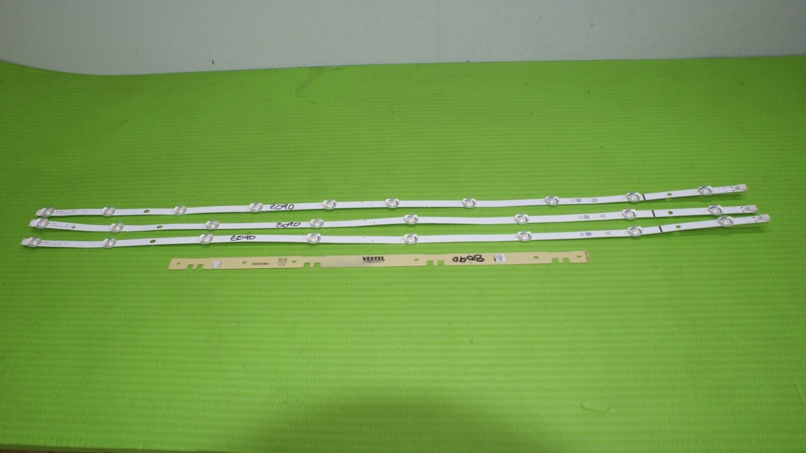 3 x LED BACKLIGHT STRIPS ARRAY FOR TX-43GX550B TV JL.D430A1330-078HS-M_V01