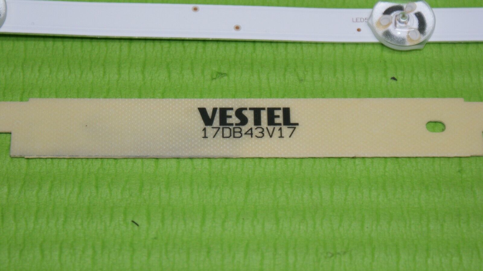 3 x LED BACKLIGHT STRIPS ARRAY FOR TX-43GX550B TV JL.D430A1330-078HS-M_V01 - Image 4