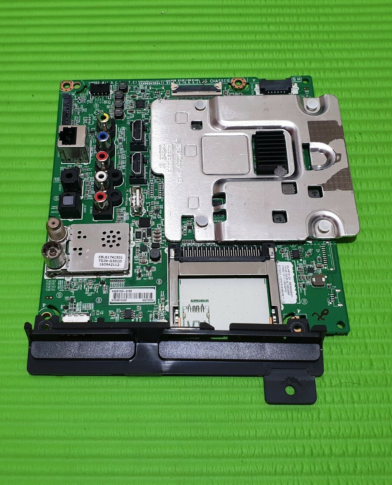 MAIN BOARD MB 43UH620 49UH620V TV EAX66943504 (1.0) EBT64272509 SCREEN:LC490DGE - Image 3
