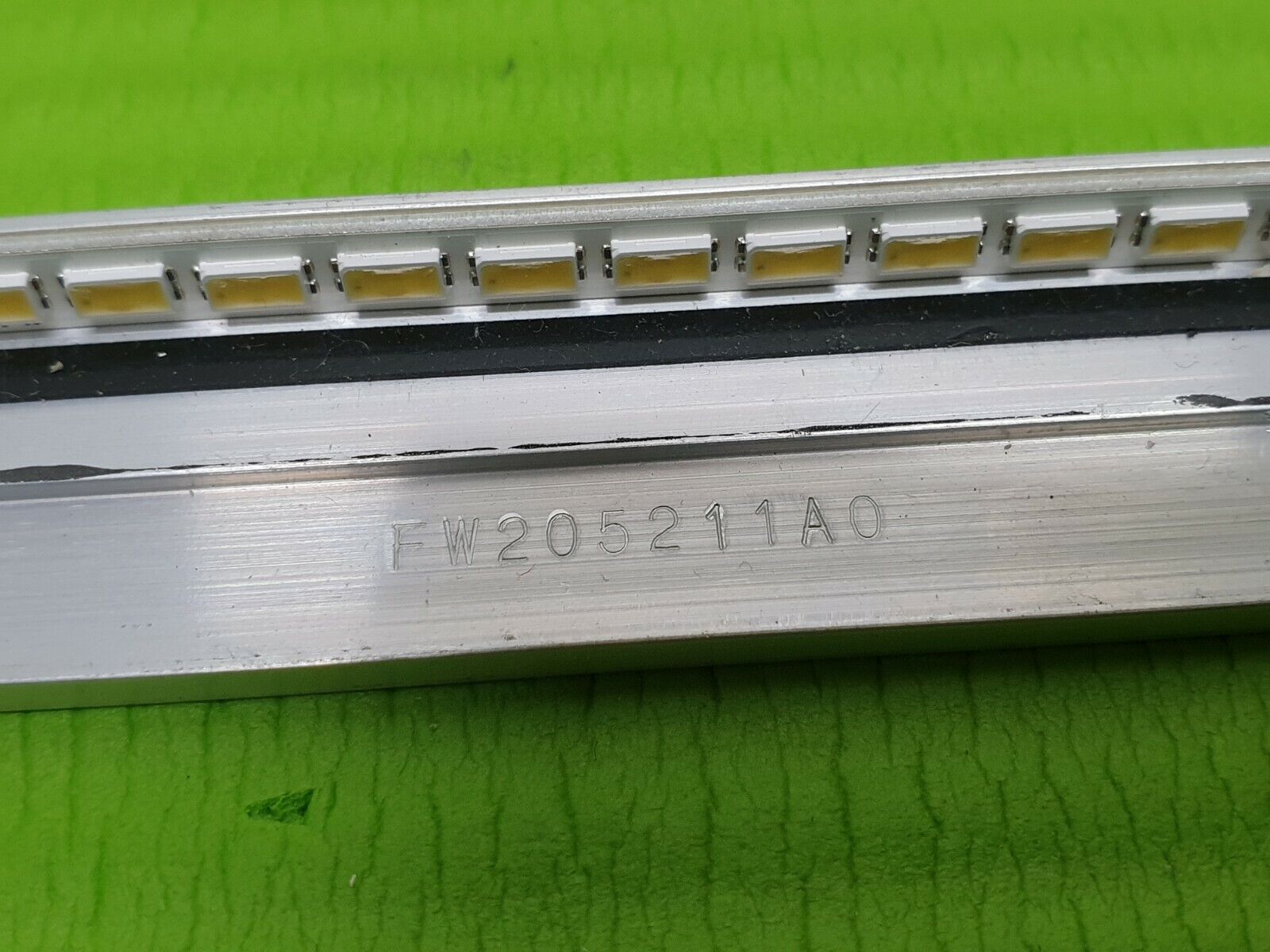 LED BACKLIGHT 32DL934B 32/188G TV SLED 2011SGS32 5630N2 60 REV1.0 LJ64-03597A - Image 8