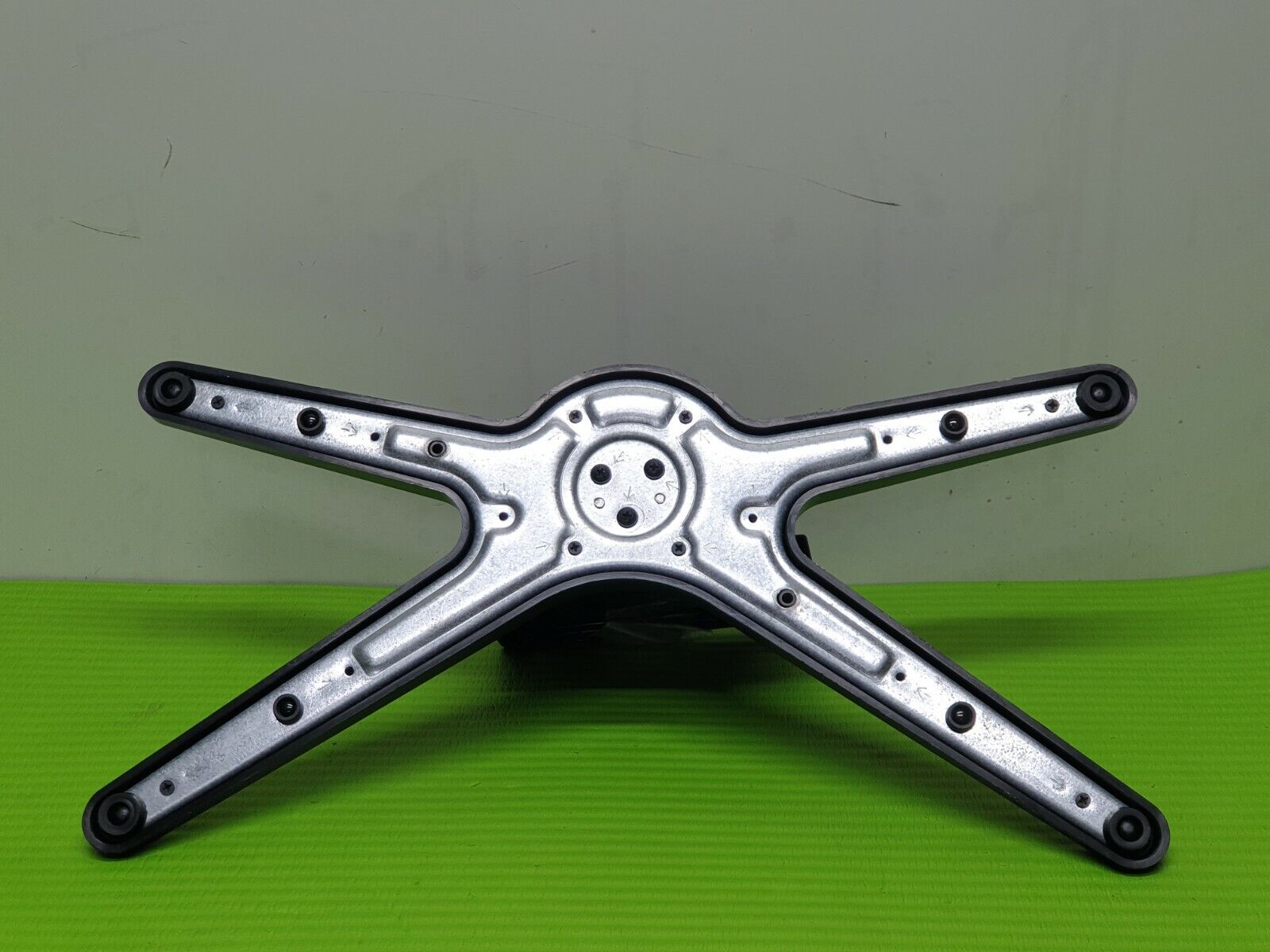 TT BASE STAND 43U6863DB 42HXT42U ELED40287FHDDVD 42HE4631U 50FLHKR242BHCN TV - Image 5