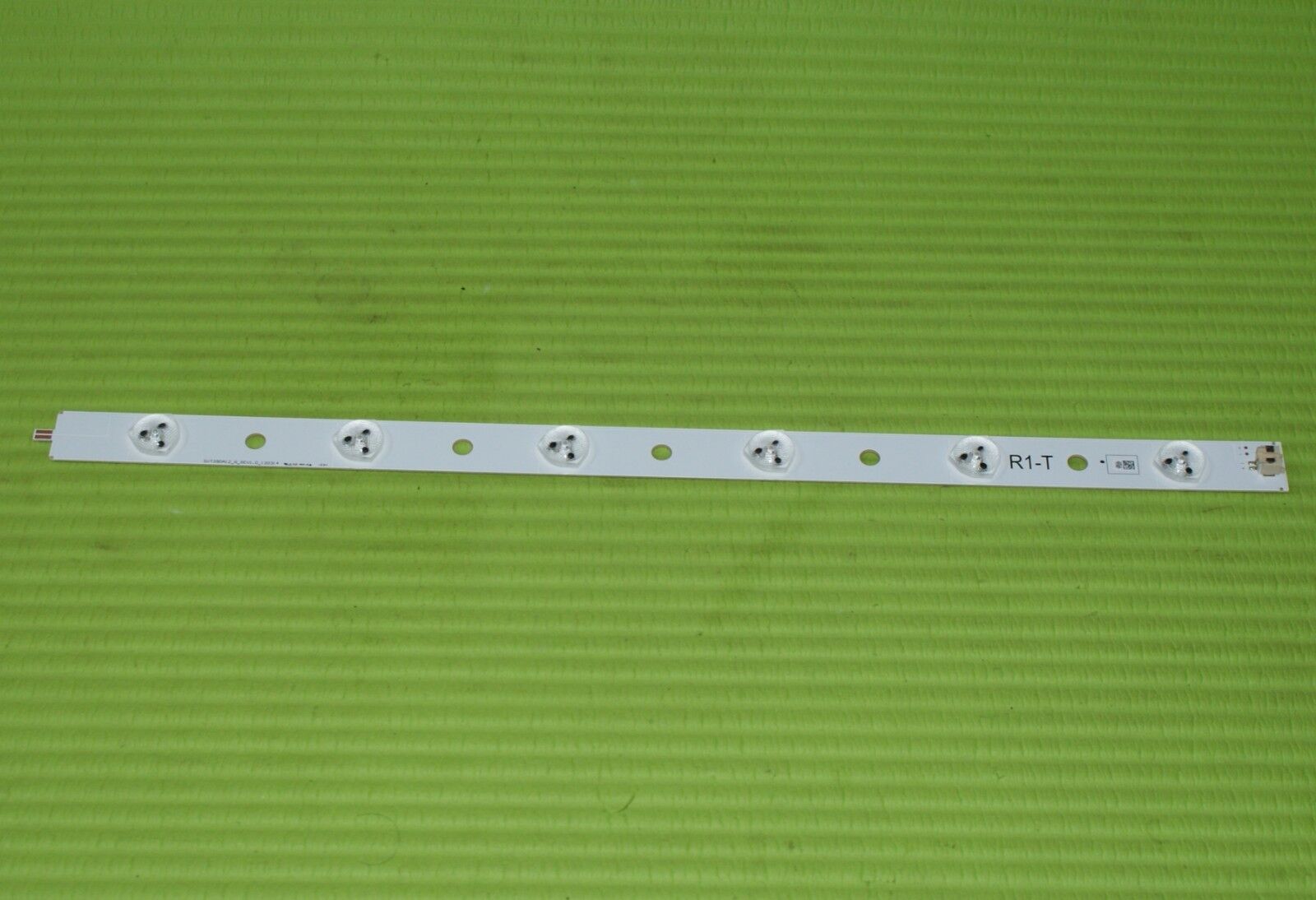 LED BACKLIGHT FOR 39L4353D 39L2333D 39" LED TV SVT390A12_R_REV1.0_130314 R1-T