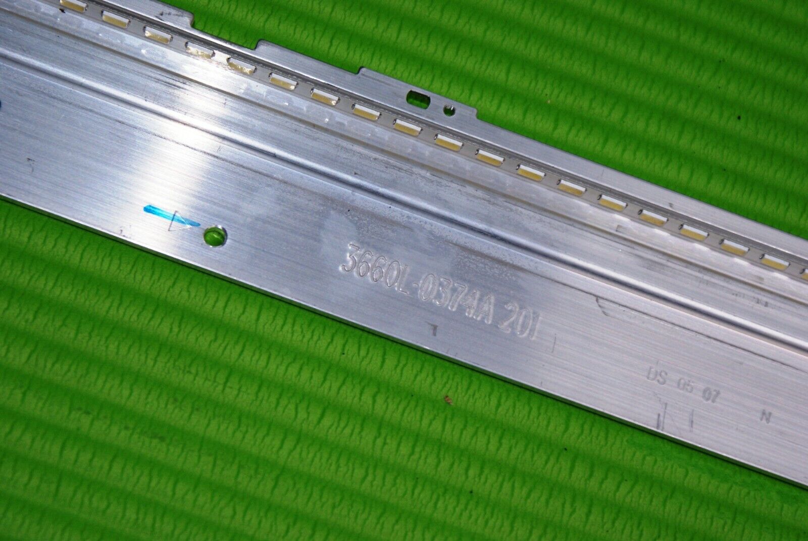 LED BACKLIGHT FOR LG 42LV450U 42LV550T LED TV 42" V6 EDGE FHD REV1.0 1 L-TYPE - Image 2