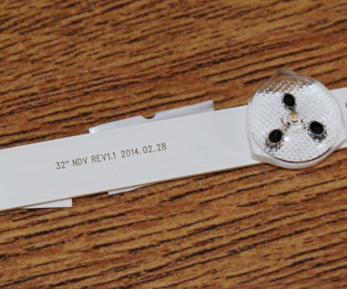 LED BACK LIGHT STRIP 32HXC01U LT-32C660 A TV VES315WNDS-2D-N13 32" NDV REV1.1 - Image 2