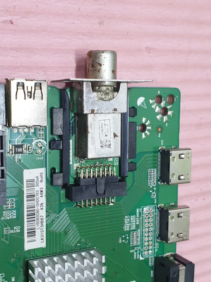 MAIN AV BOARD MB SEKI SE32HD08UK TV TP.SIS231.PB752 L16085080 SCREEN:LK315T3HB87 - Image 6