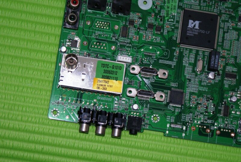 MAIN BOARD FOR TECHWOOD 32832HDDIGITAL 32" TV 17MB35-1 20406682 SCREEN: LC320DXN - Image 3