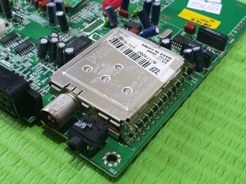 MAIN BOARD MB FOR HITACHI 26LD6600A 26" TV 17MB15E-5 20261178 SCREEN:LC260WX2 - Image 8