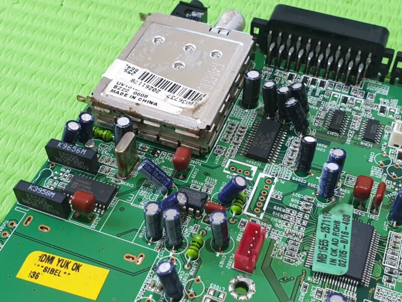 MAIN BOARD MB FOR HITACHI 26LD6600A 26" TV 17MB15E-5 20261178 SCREEN:LC260WX2 - Image 9