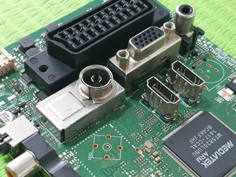 MAIN BOARD MB FOR BUSH DLED31265HDDVD TV 17MB82S 23200468 SCREEN:LC320DXJ SF E1 - Image 4