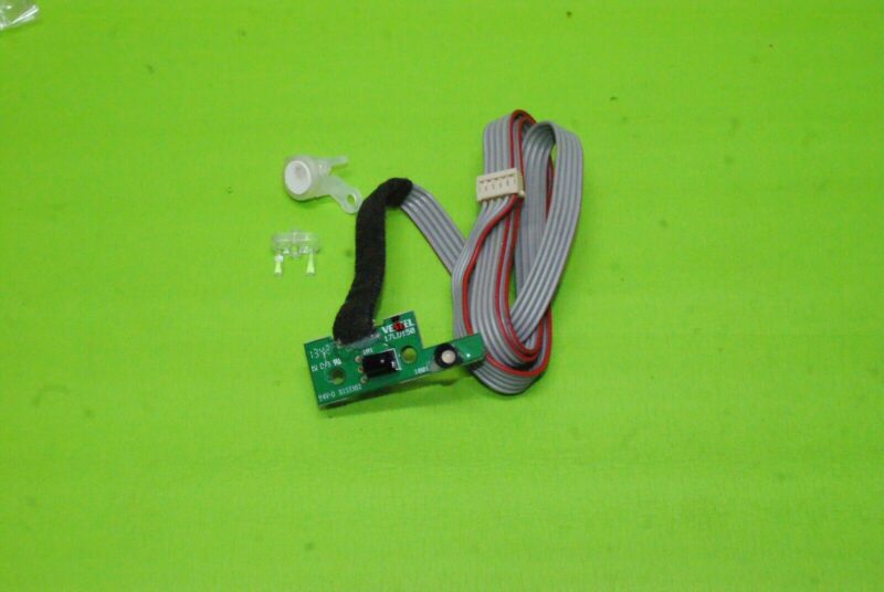IR REMOTE CONTROL SENSOR 17LD150 100113R2 E153302 FOR TOSHIBA 32D3454DB 32" TV