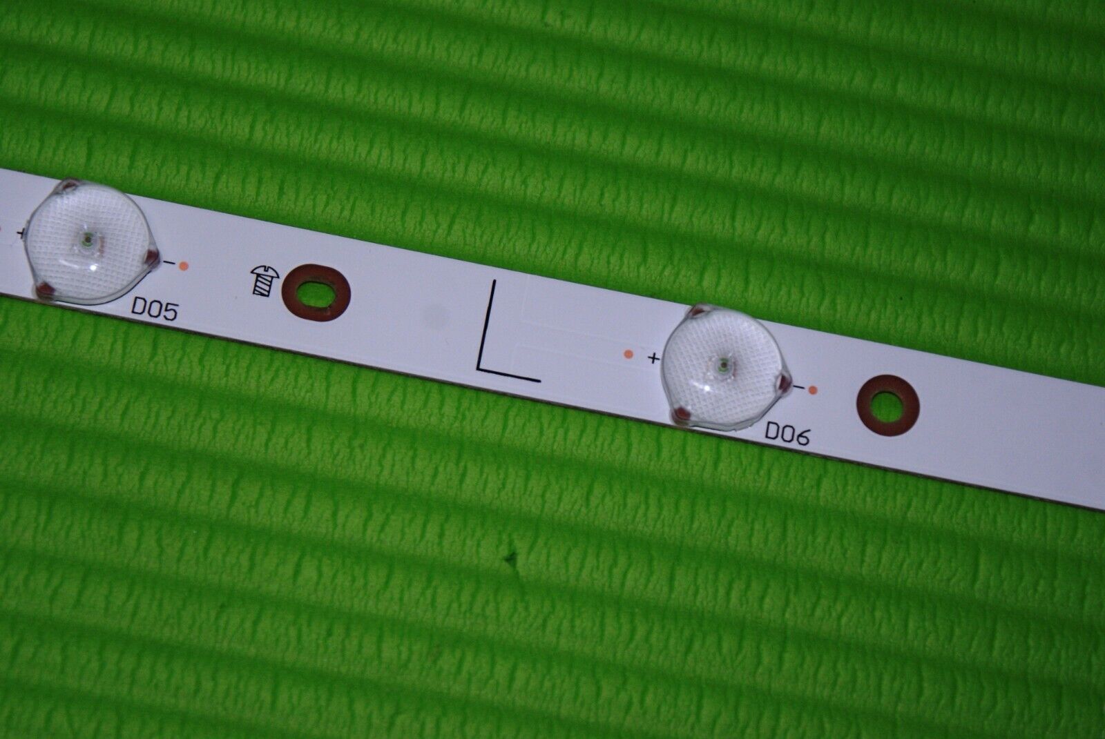 LED BACKLIGHT STRIP 55PUS6401/12 TV GJ-2K16-550-D714-V4-L TPT550J1-QUBNO.K 01N31 - Image 2