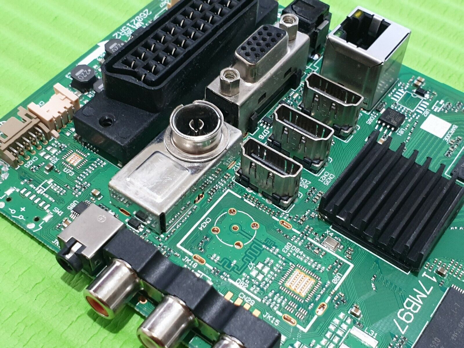 MAIN BOARD MB FR FINLUX 42FME249S-T TV 17MB97 23296241 SCREEN:LC420DUJ (SG) (E1) - Image 3