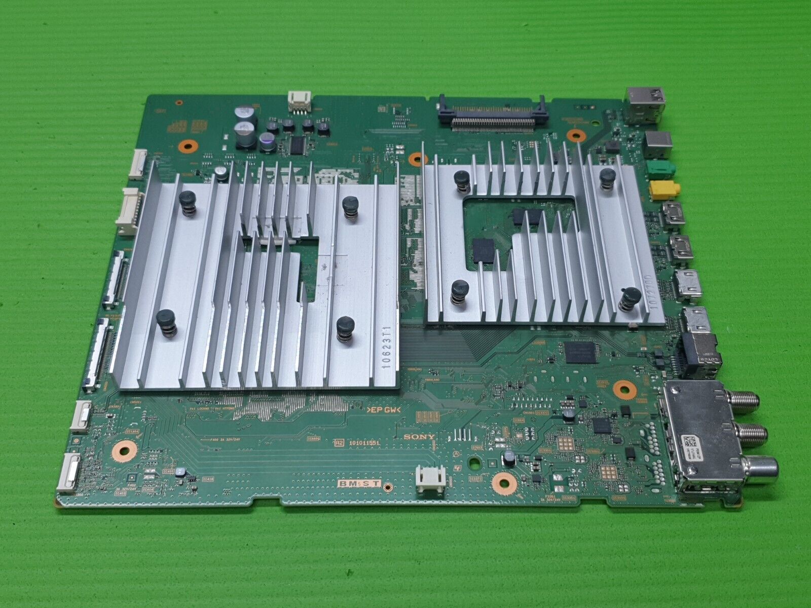 MAIN AV BOARD MB SONY XR-65X90J LED TV 101011551 YA03181AA SCREEN:ST6451D03