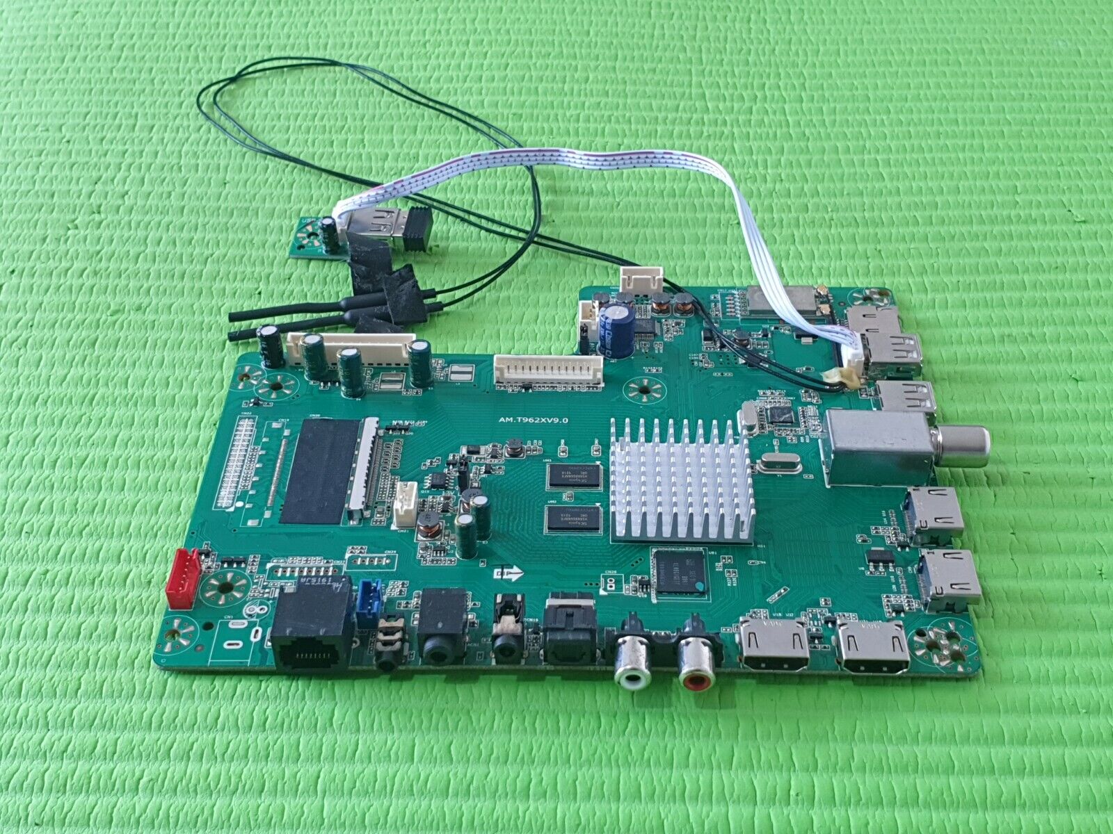 MAIN BOARD MB BAIRD TI5511DLEDDS TV AM.T962XV9.0 AMT962XV90-7 SCREEN:T550QVR08.4