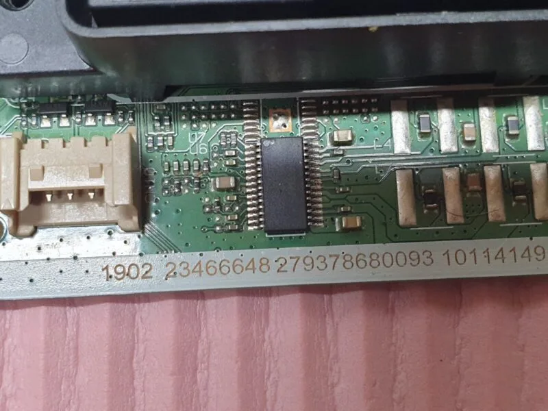 MAIN AV BOARD MB BUSH DLED40287FHD 40" LED TV 17MB140 23466648 SCREEN:LSC400HN02 - Image 4