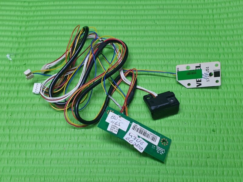 POWER SWITCH CONTROL BUTTON IR SENSOR WIFI UNIT TOSHIBA 43U6663DB LED TV 17WFM07 - Image 2