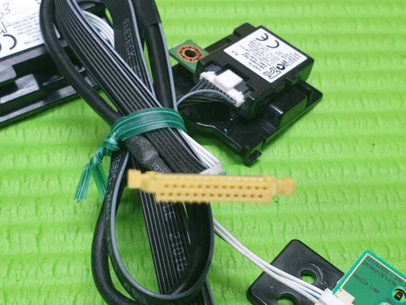 IR REMOTE CONTROL SENSOR UNIT + WIFI BOARD & POWER BUTTON SAMSUNG UE50HU6900U TV - Image 4