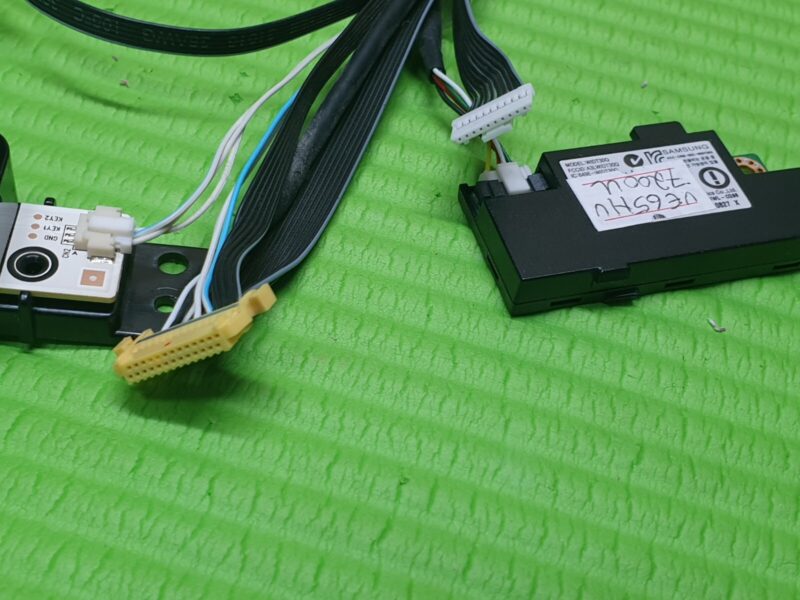 FUNCTION BUTTON IR SENSOR & WIFI SAMSUNG UE65HU7200U TV WIDT30Q A26670A S140815T - Image 3