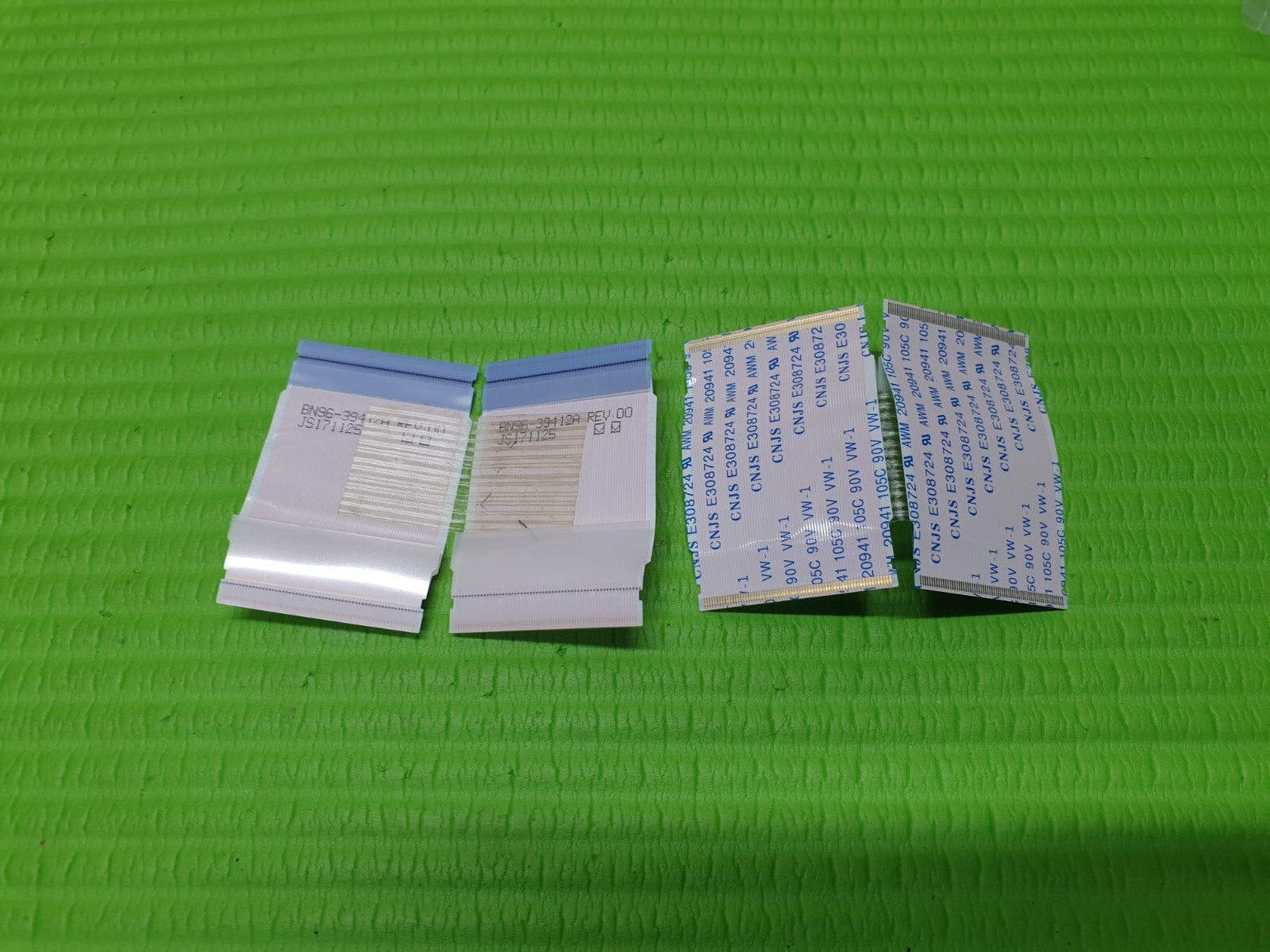 FLAT RIBBON CABLE FROM TCON TO SCREEN BUFFER FOR SAMSUNG UE75MU8000T 75" LED TV