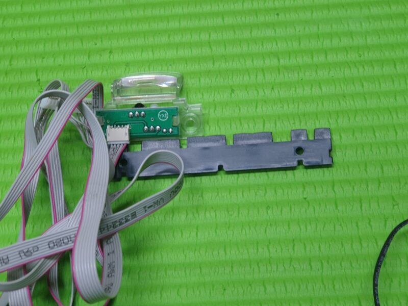 IR REMOTE CONTROL SENSOR UNIT + POWER BUTTON FOR  BUSH 40/233FDVD  40" LED TV - Image 3