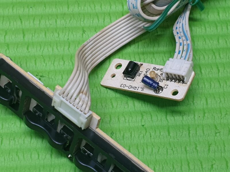 IR REMOTE CONTROL SENSOR UNIT & POWER BUTTON FOR TECHNIKA LCD 46-270 46" LED TV - Image 4