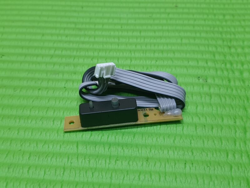 IR REMOTE CONTROL SENSOR UNIT FOR DIGIHOME 39180SMFHDLED 39" TV 075579