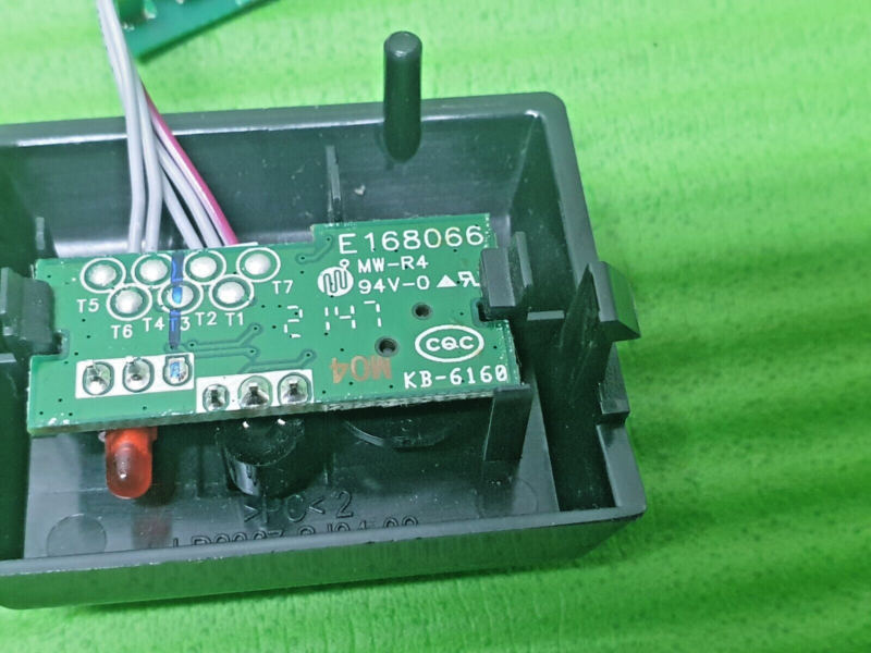 IR REMOTE CONTROL SENSOR UNIT  BOARD & POWER BUTTON JVC LT-32CA690A 32" TV