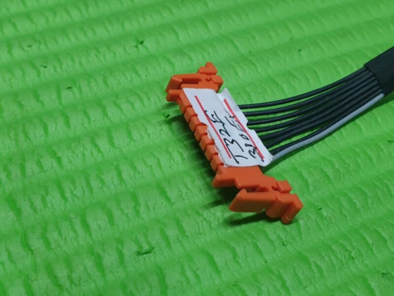 CABLE FROM POWER SUPPLY TO BACKLIGHT SAMSUNG T32E310EX 32" LED  TV 16/08 - Image 3