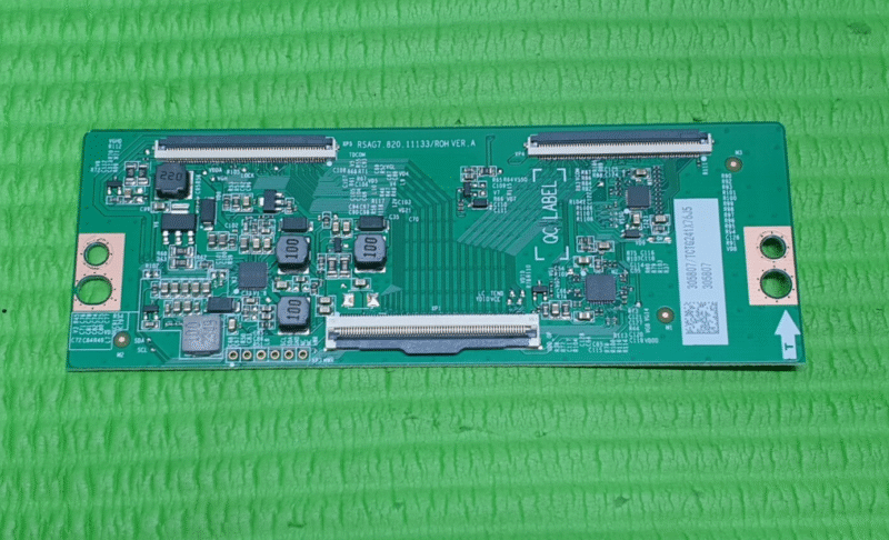 TCON LVDS BOARD HISENSE 55A6KTUK 55E7HQTUK TV RSAG7.820.11133/ROH VER.A 305807