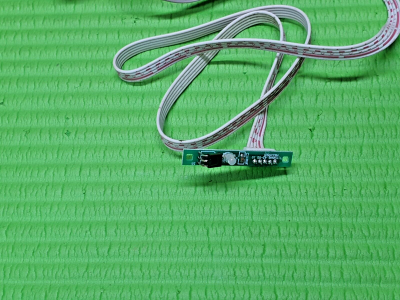 IR REMOTE CONTROL SENSOR UNIT + POWER BUTTON FOR QANTEC QT5505LEDBC 55" LED TV - Image 3