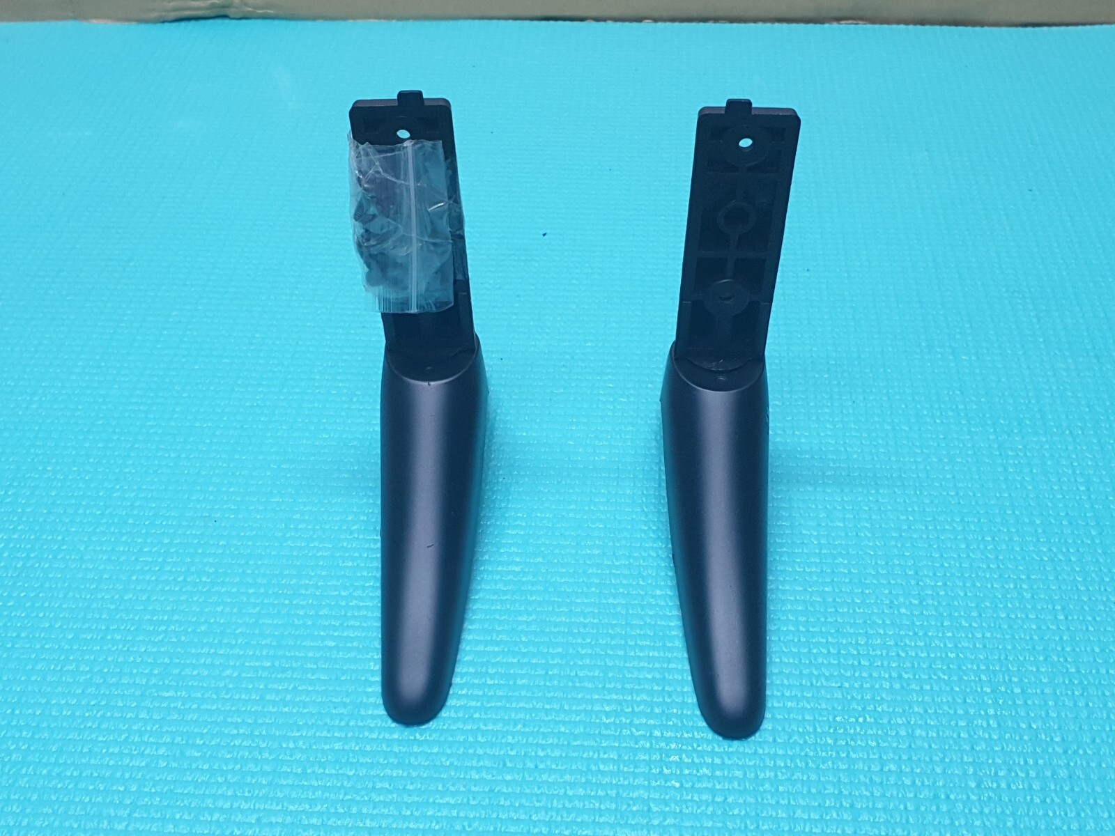 TABLETOP STAND BASE LEGS JTC0132005B JT0132005B/01 JTC132006 LUX0132007 32" TV