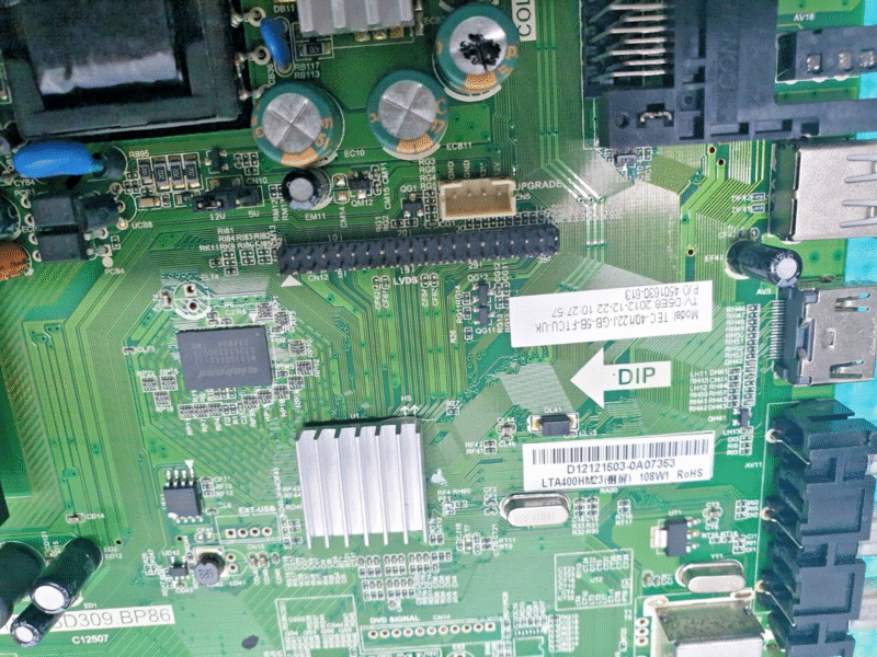 MAIN BOARD MB TECHNIKA 40/122J LED40-E271 TV TP.MSD309.BP86 SCREEN:LTA400HM23 - Image 3