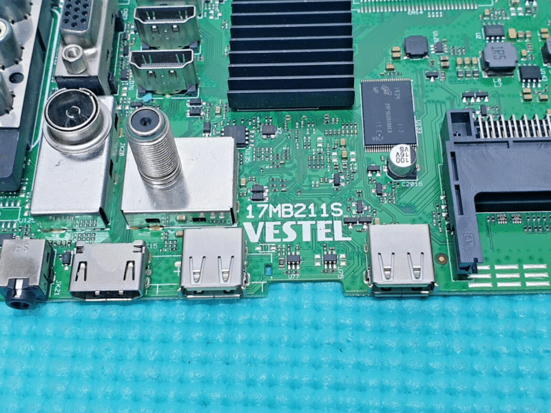 MAIN BOARD MB TOSHIBA 32W3864DB LED TV VESTEL 17MB211S 23537648 SCREEN:T320XVN02 - Image 2