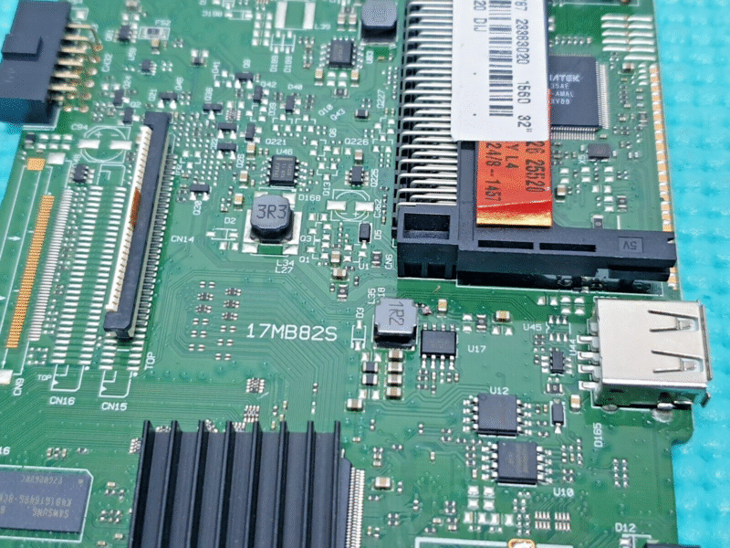 MAIN AV BOARD MB TOSHIBA 32D1633DB 32" LED TV 17MB82S 23383020 SCREEN:LSC320AN10 - Image 2