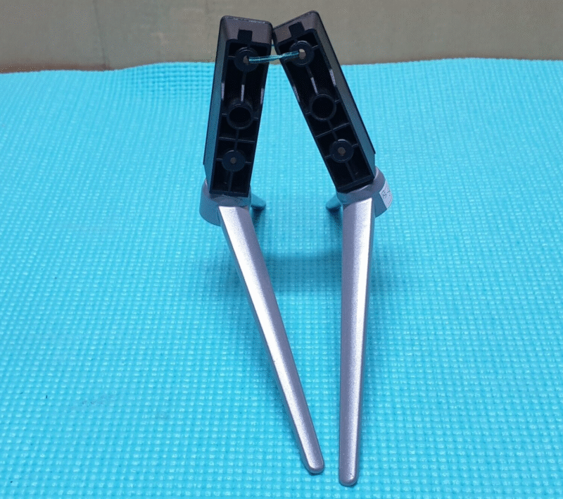 SILVER FEET STAND LEGS PAIR 50UL2B63DB 58UL2B63DB L55UE20 55U2963DB LED TV - Image 2