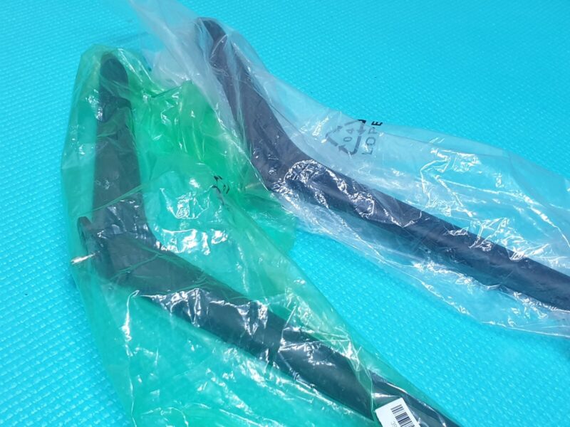 TABLETOP STAND BASE LEGS FOR 70A6G 70H6570G 75R6E3 75R6E4 75H6510G 75H6570G TV - Image 3