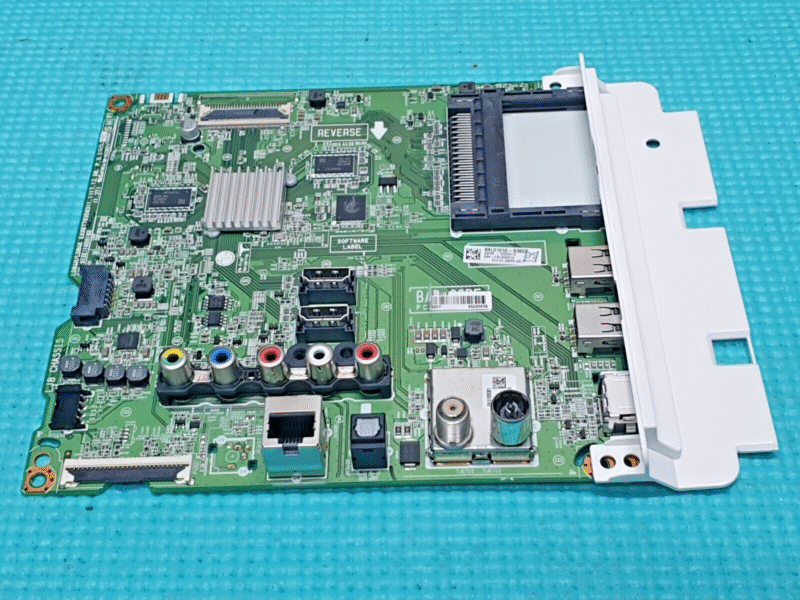 MAIN BOARD MB LG 32LK6200PLA LED TV EAX67703503(1.1) EBT65293839 SCREEN:HV320FHB
