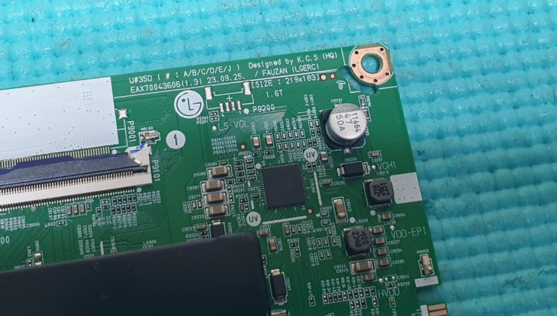 MAIN BOARD MB LG 55UT80006LA TV EAX70043606(1.3) EBT67856703 SCREEN:ST5461D13-A - Image 2