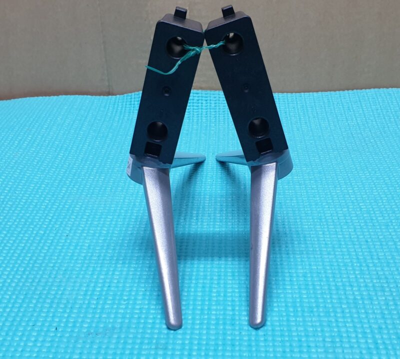 SILVER FEET STAND LEGS PAIR 50UL2B63DB 58UL2B63DB L55UE20 55U2963DB LED TV - Image 7